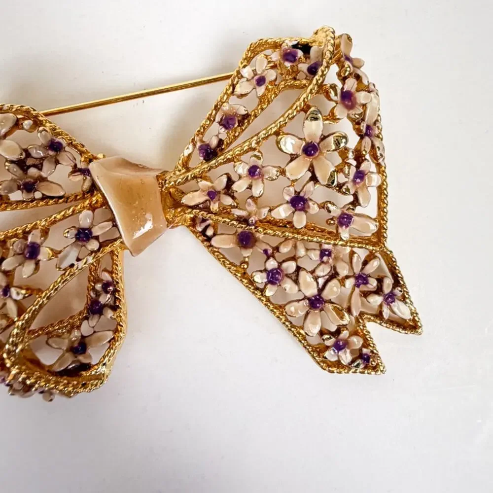 Vintage gold tone